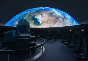 Aufnahme von der Erdkugel im Planetarium. Foto: LWL/Oblonczyk