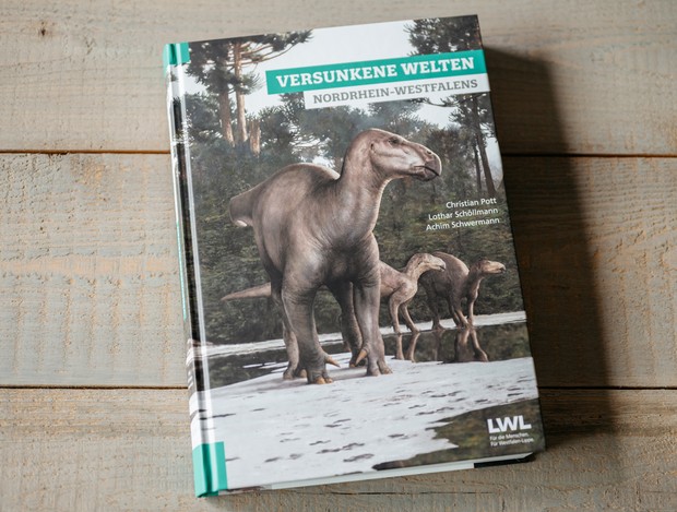Cover von Buch. Darauf steht "Versunkene Welten Nordrhein-Westfalens"