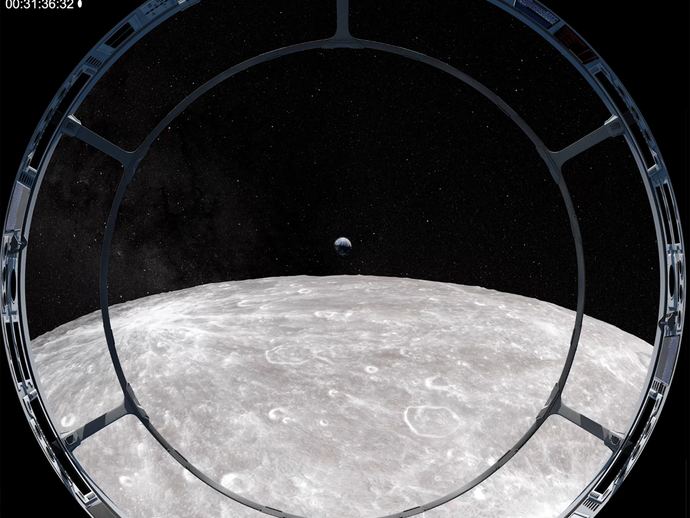 Mond mit Erde im Hintergrund. (vergrößerte Bildansicht wird geöffnet)